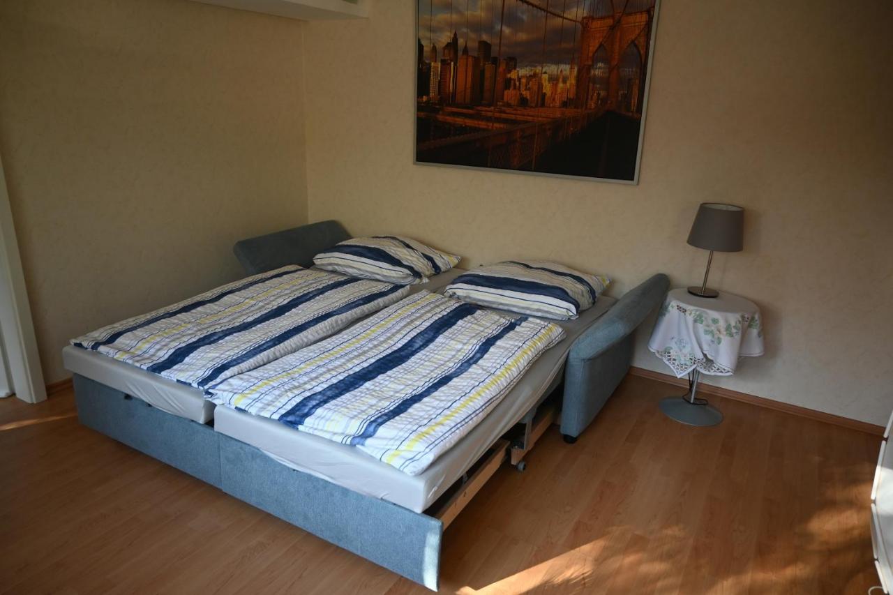 2 Zi-Appartment Mit Gartennutzung บรืล ภายนอก รูปภาพ